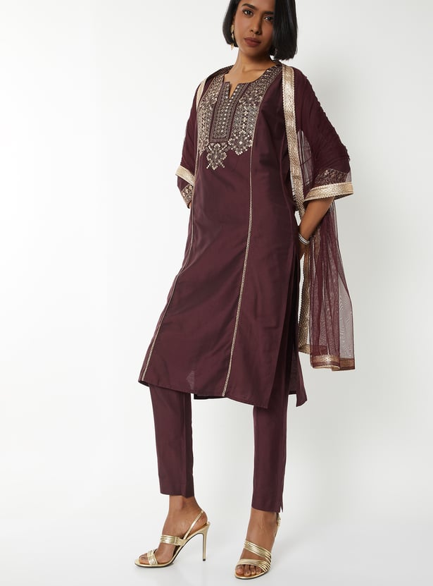 Women Embroidered Straight Kurta Set