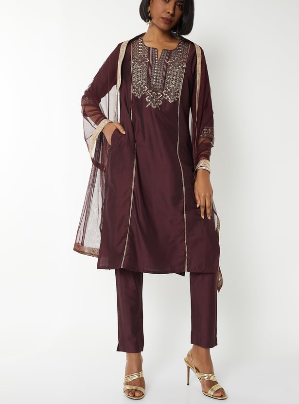 Women Embroidered Straight Kurta Set