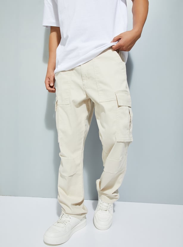 URB_N Men Solid Regular Fit Cargo Trousers