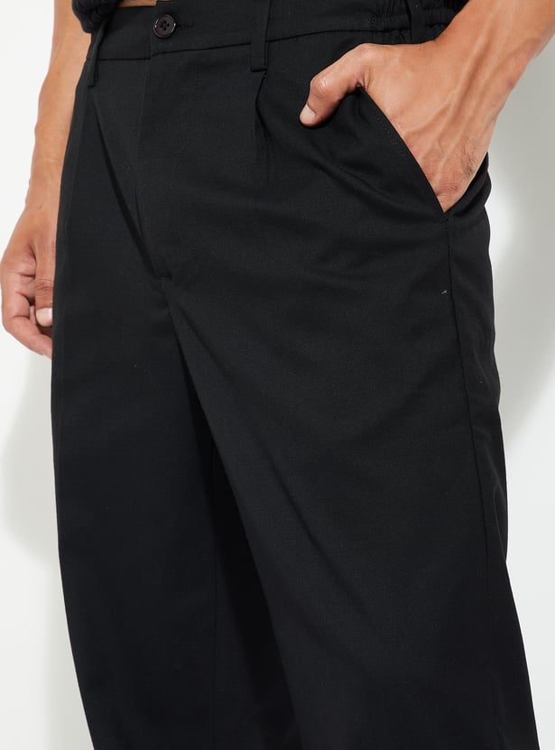 URB_N Men Solid Relaxed Fit Trousers