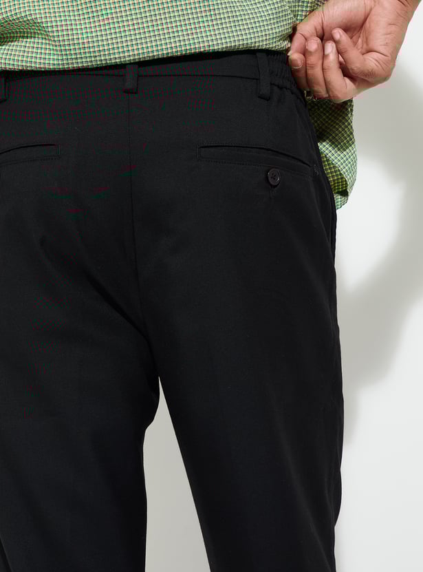 URB_N Men Solid Relaxed Fit Trousers