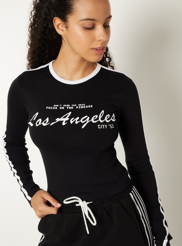 Women Printed Snug Fit Sports T-shirt