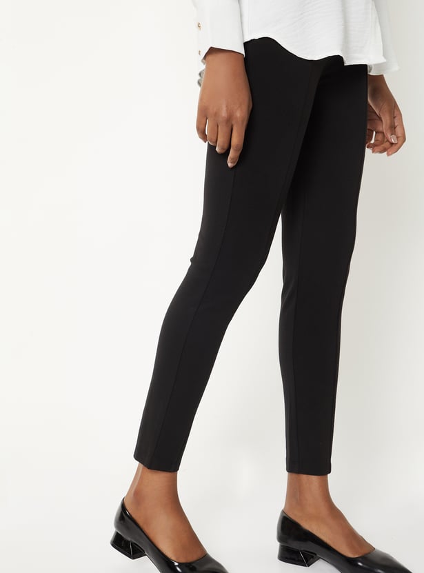 Women Solid Slim Fit Treggings