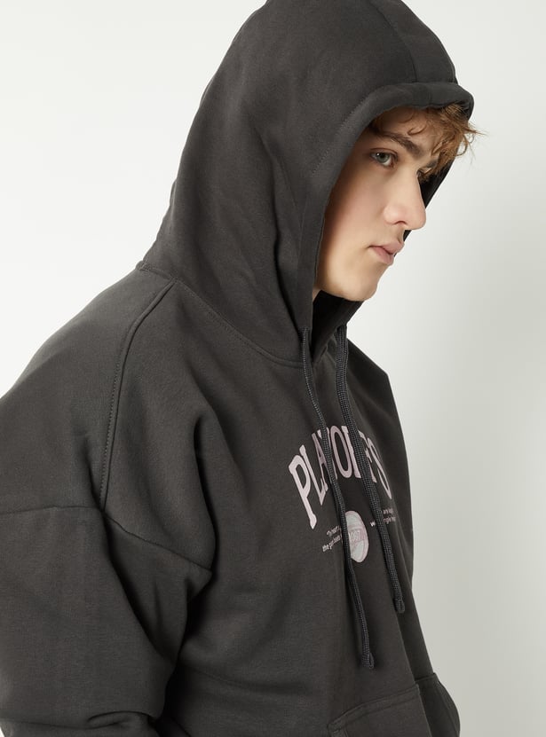 Men Back Print Hooded Athleisure Sweatshirt