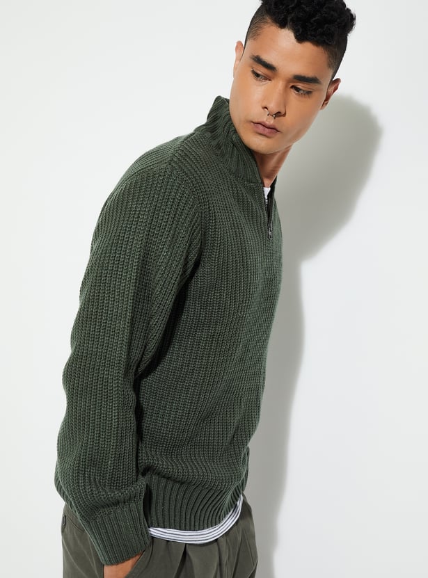 URB_N Men Solid Knit Sweater