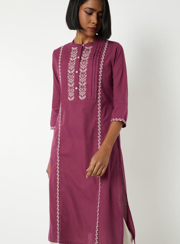 Women Embroidered Straight Kurta
