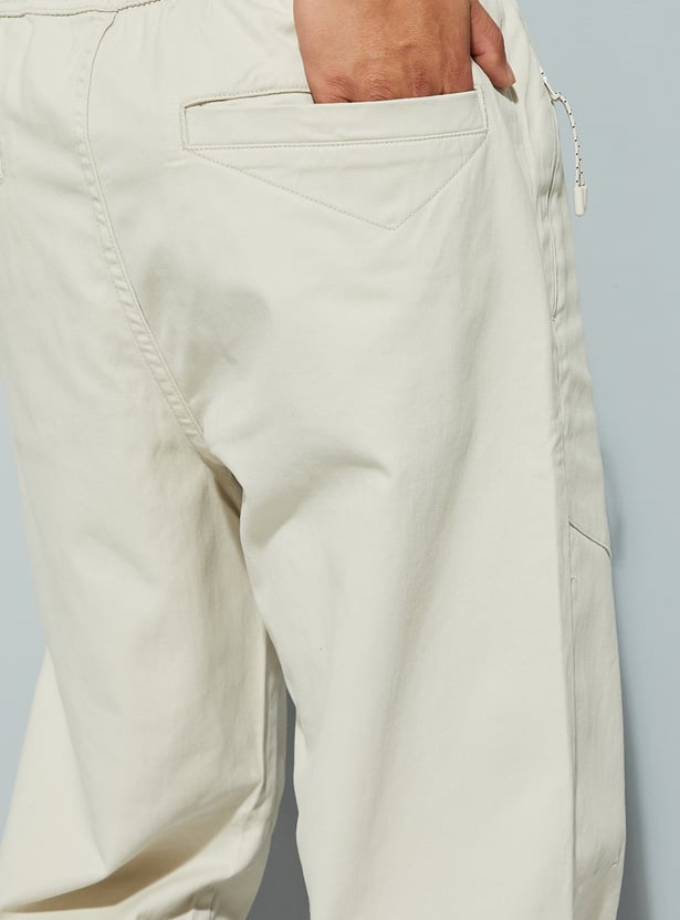 URB_N Men Solid Relaxed Fit Joggers