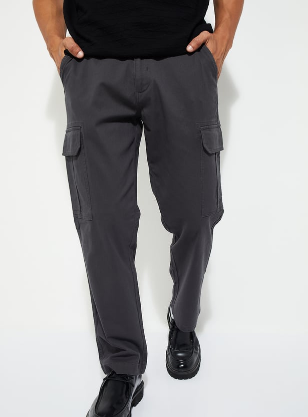 URB_N Men Solid Relaxed Fit Cargos