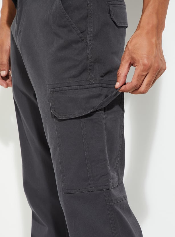 URB_N Men Solid Relaxed Fit Cargos