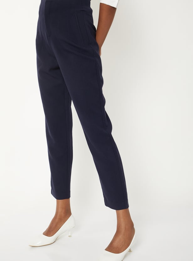 Women Solid Cropped Pants