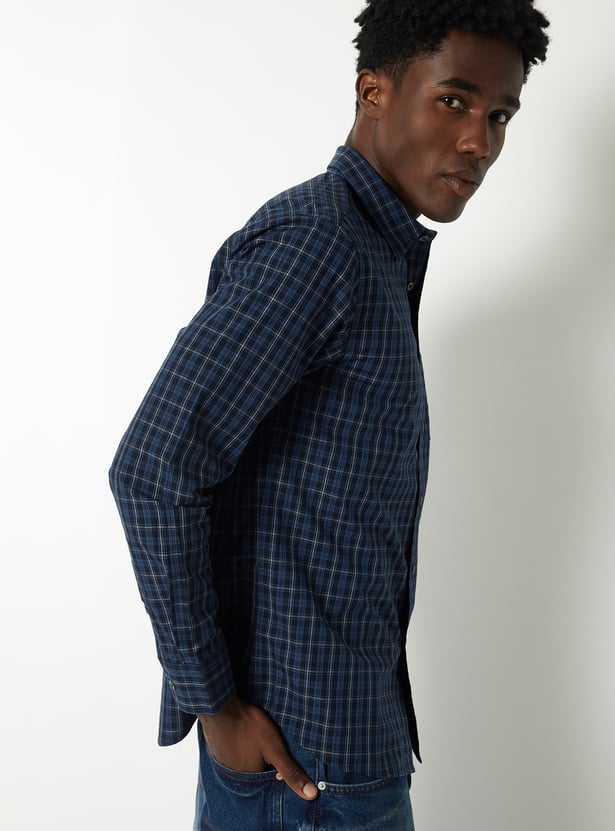 Men Checked Slim Fit Shirt