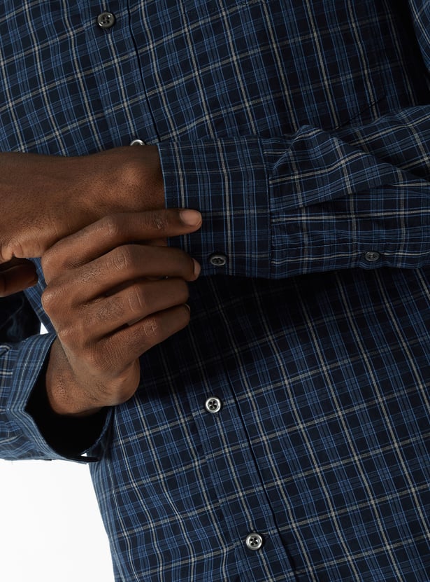Men Checked Slim Fit Shirt