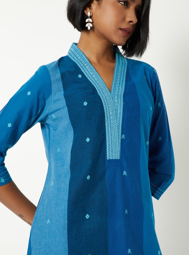Women Embroidered Straight Kurta