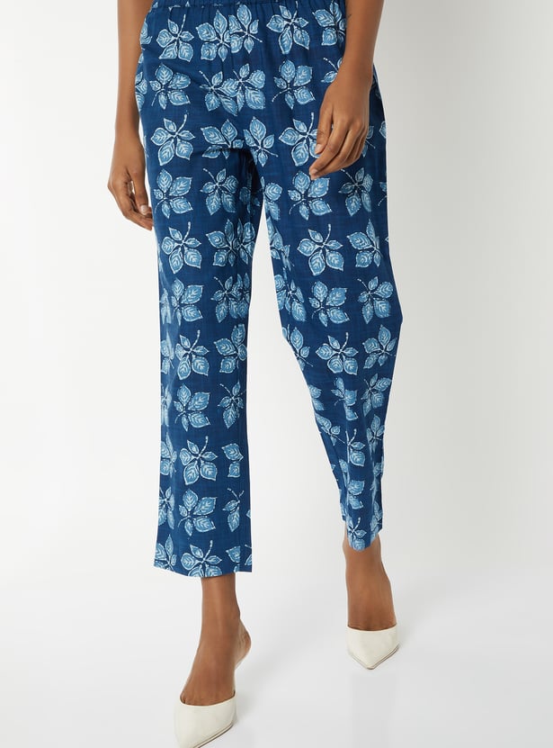 Women Printed Straight Kurta Set