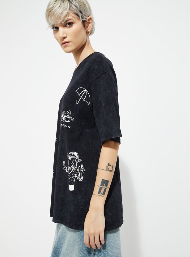 ALAYA F x URB_N Women Friends Print Oversized T-shirt