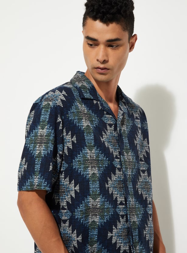 URB_N Men Geometric Print Regular Fit Shirt