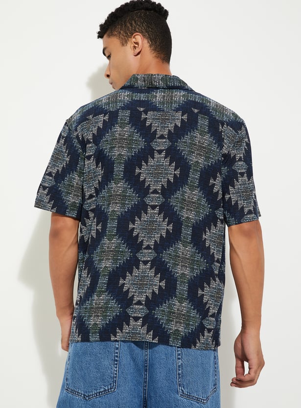 URB_N Men Geometric Print Regular Fit Shirt