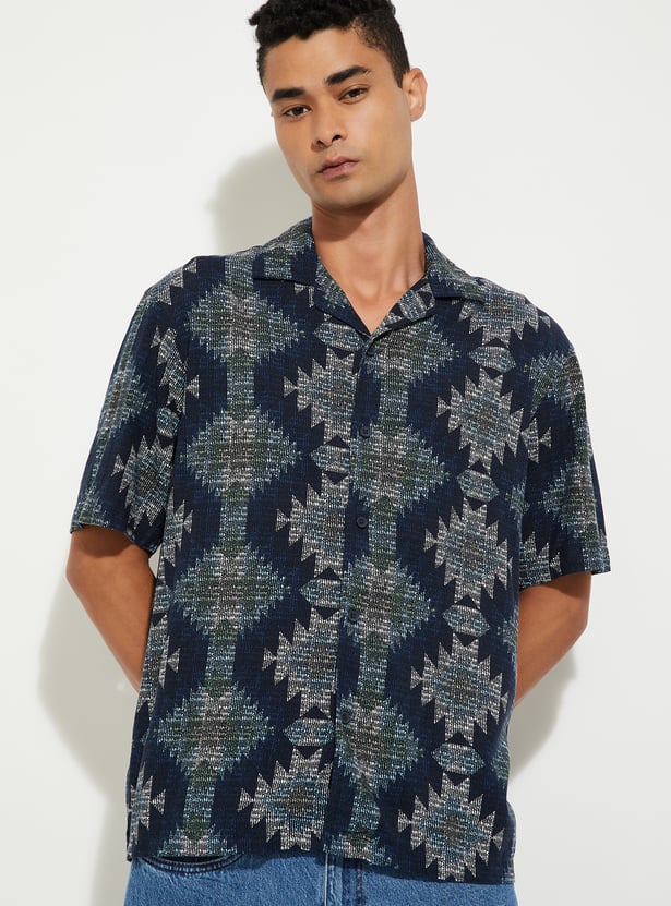 URB_N Men Geometric Print Regular Fit Shirt