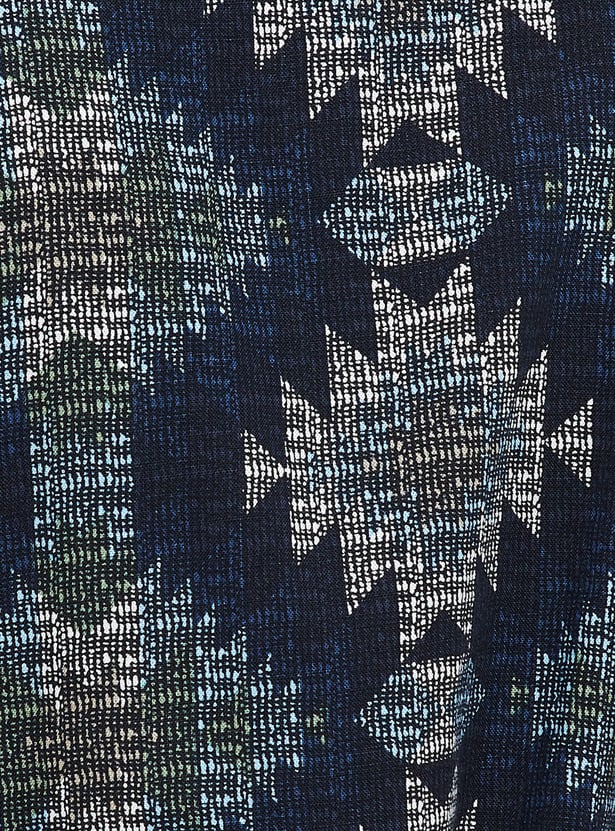 URB_N Men Geometric Print Regular Fit Shirt