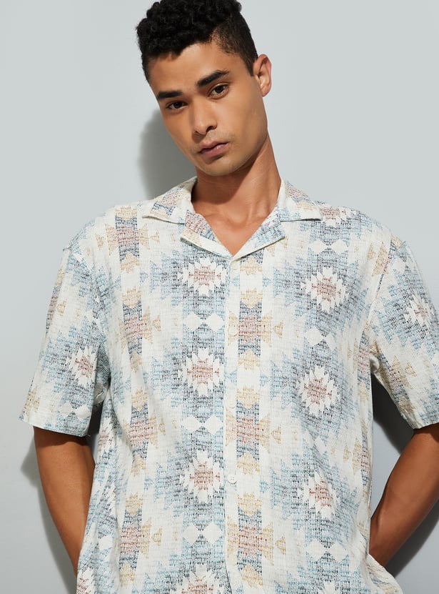 URB_N Men Geometric Print Regular Fit Shirt