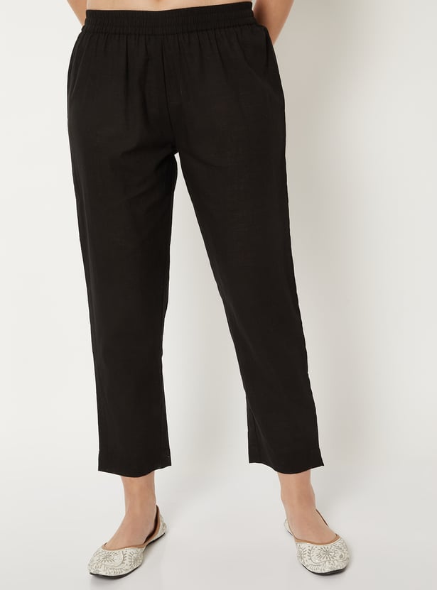 Women Embroidered Straight Kurta Set