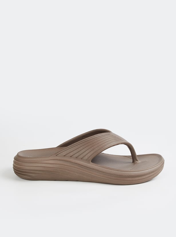 Men Textured Flip Flops