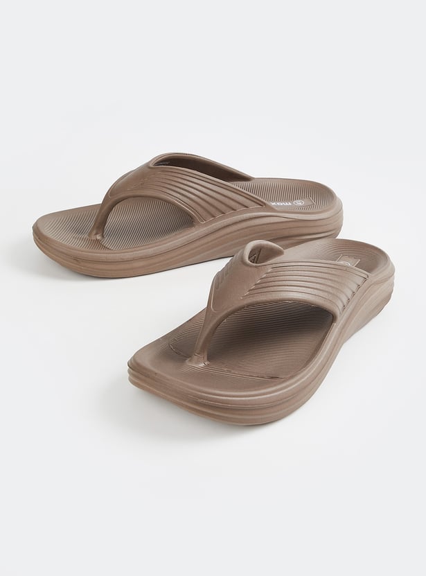Men Textured Flip Flops