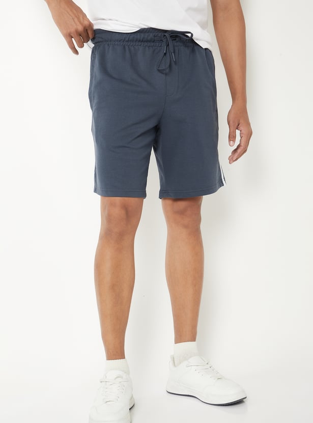 Men Side Striped Sports Shorts