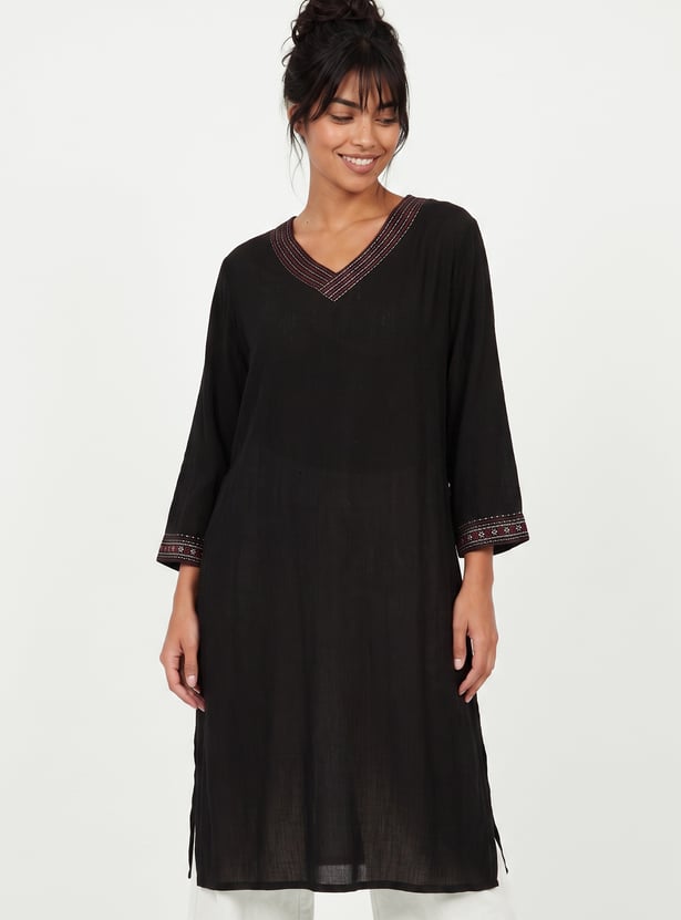 Women Embroidered Straight Kurta