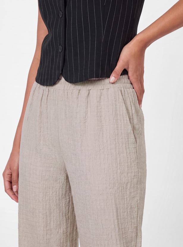 Women Textured Pants