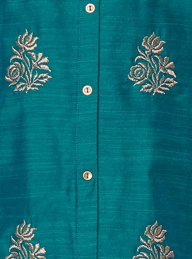 Women Embroidered Straight Kurta