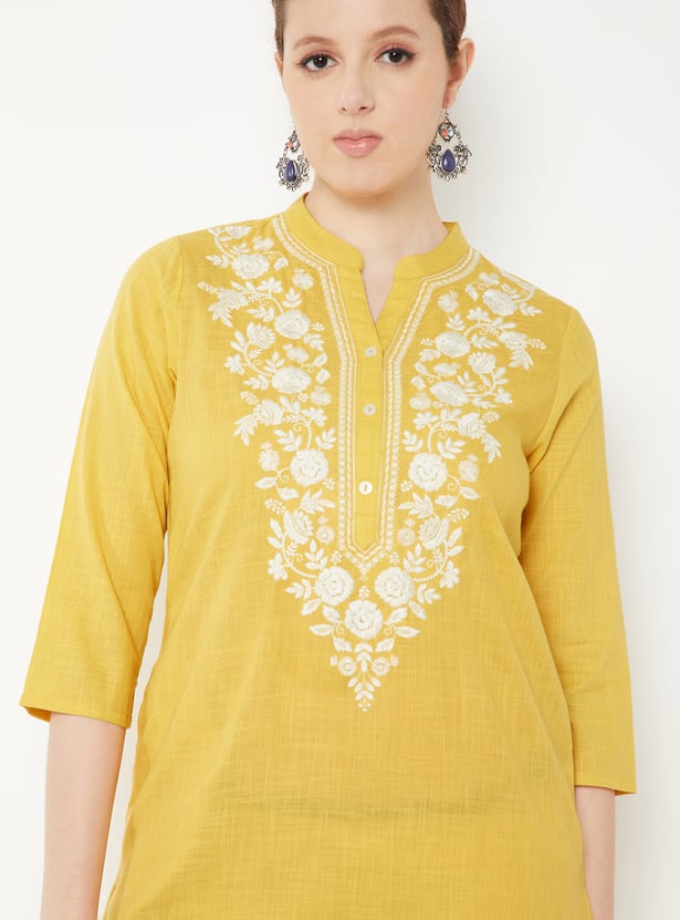Women Embroidered Straight Kurta Set