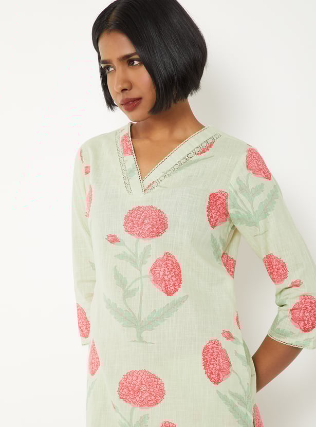 Women Floral Printed Straight Kurta Set