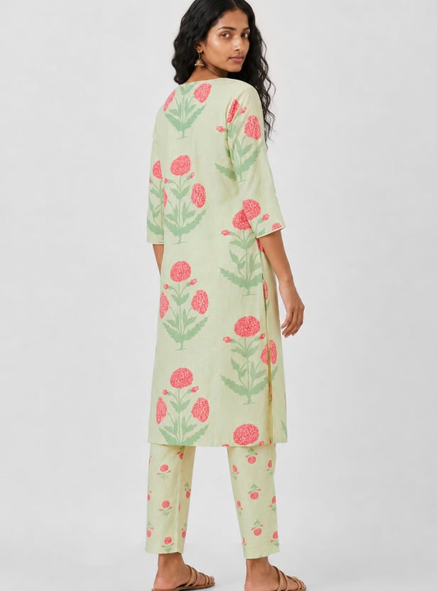 Women Floral Printed Straight Kurta Set