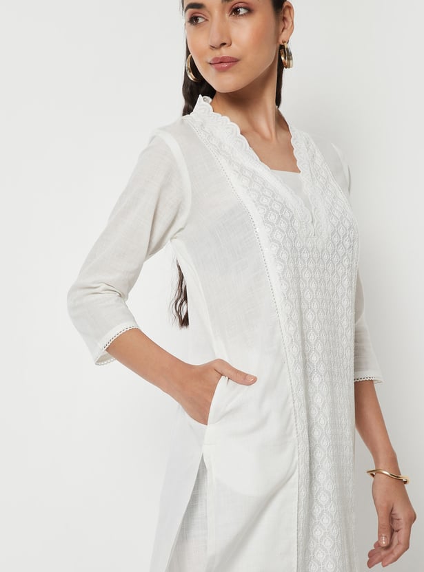 Women Embroidered Straight Kurta