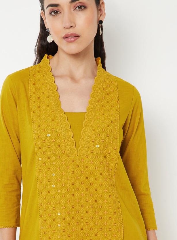 Women Embroidered Straight Kurta
