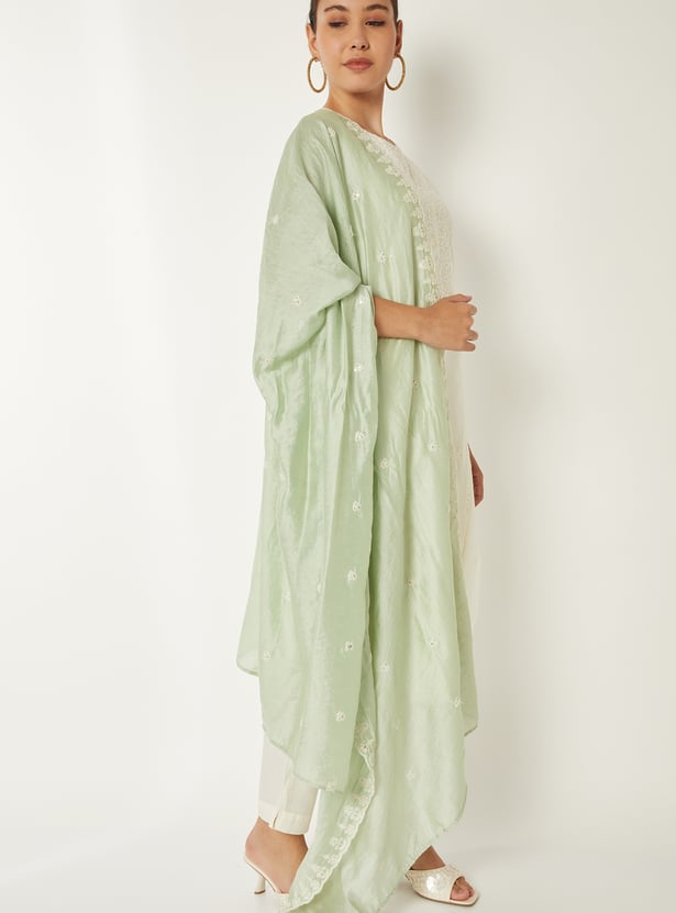 Women Embroidered Straight Kurta Set