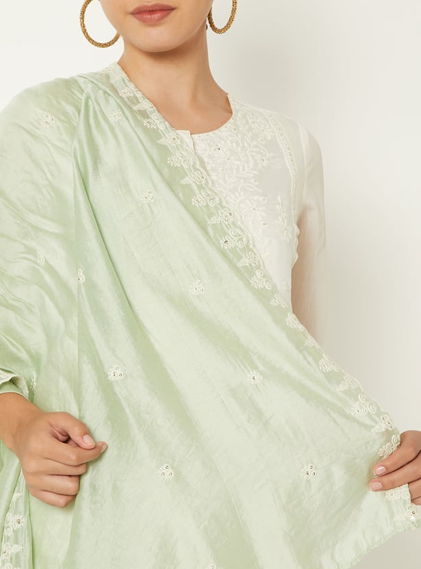 Women Embroidered Straight Kurta Set