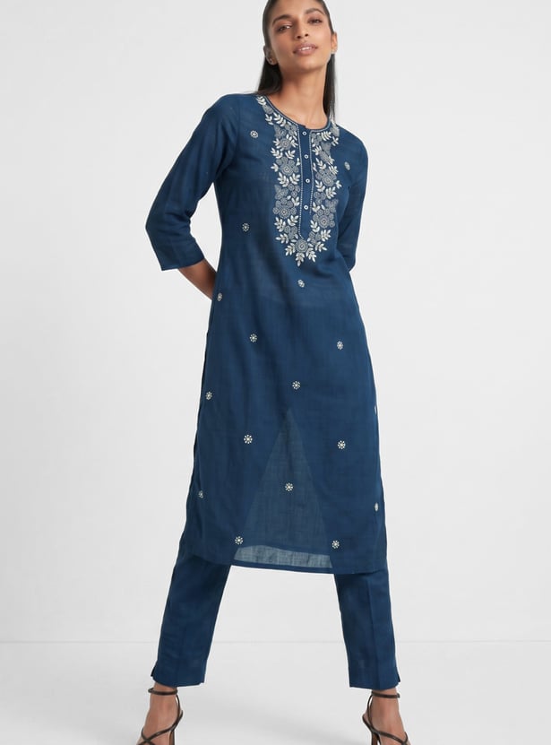 Women Embroidered Straight Kurta Set