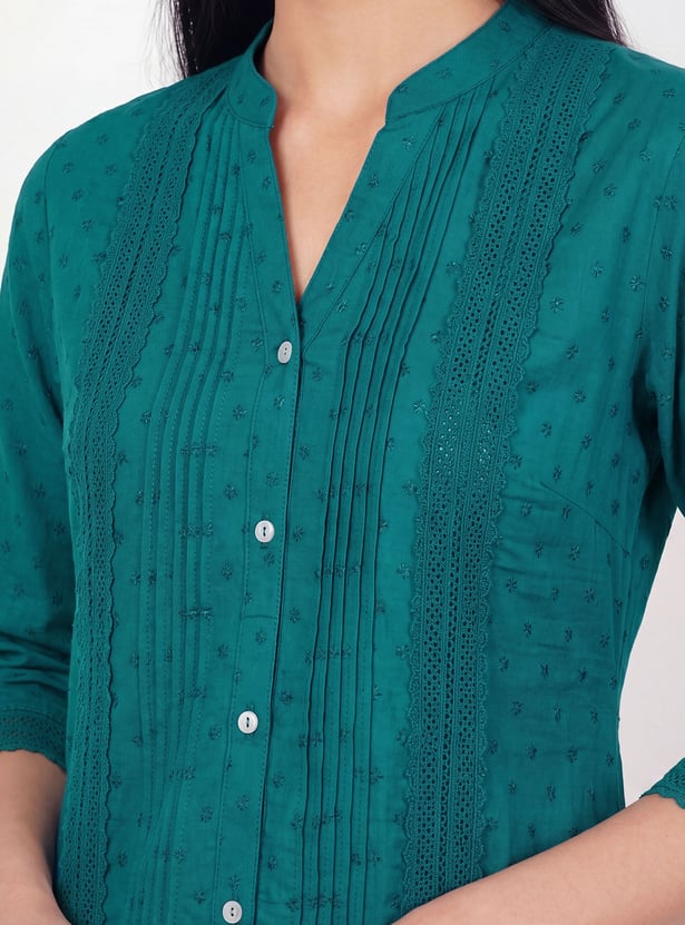 Women Pintuck Straight Kurta