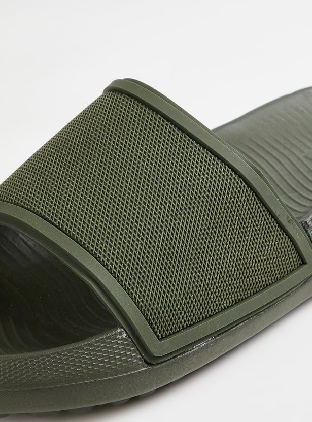 Men Textured Sliders