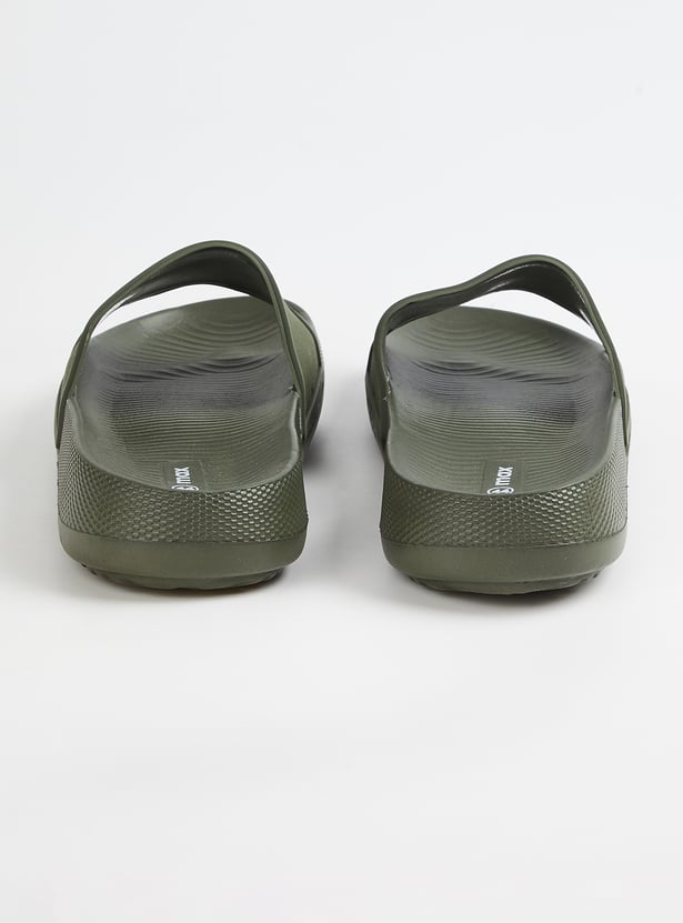 Men Textured Sliders