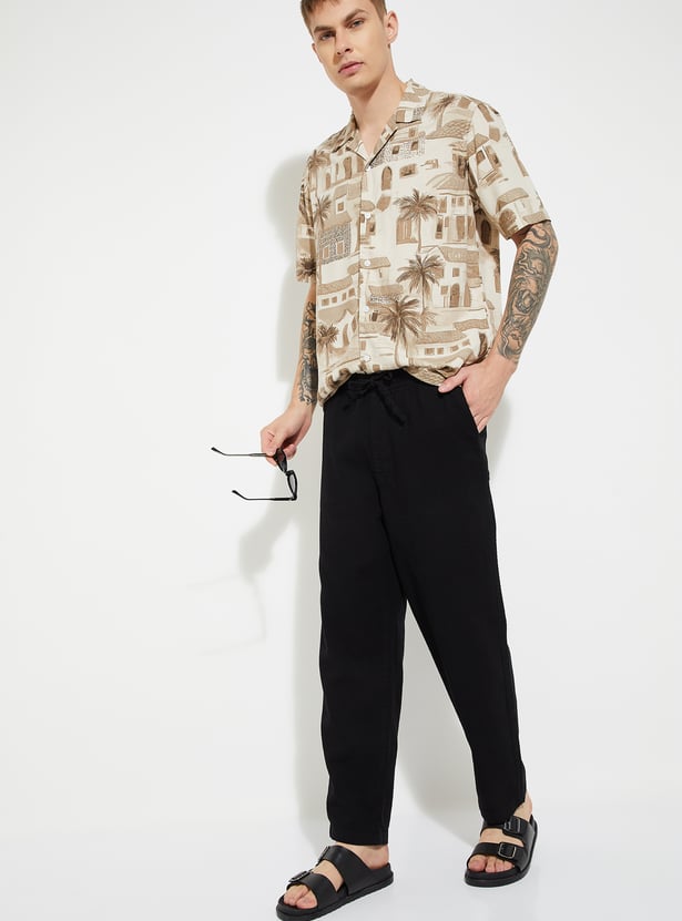 URB_N Men Textured Trousers