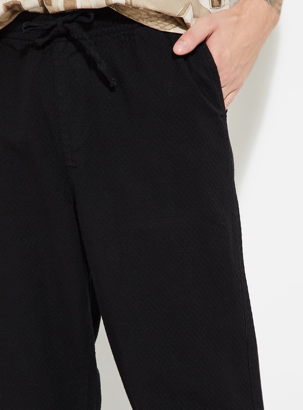URB_N Men Textured Trousers
