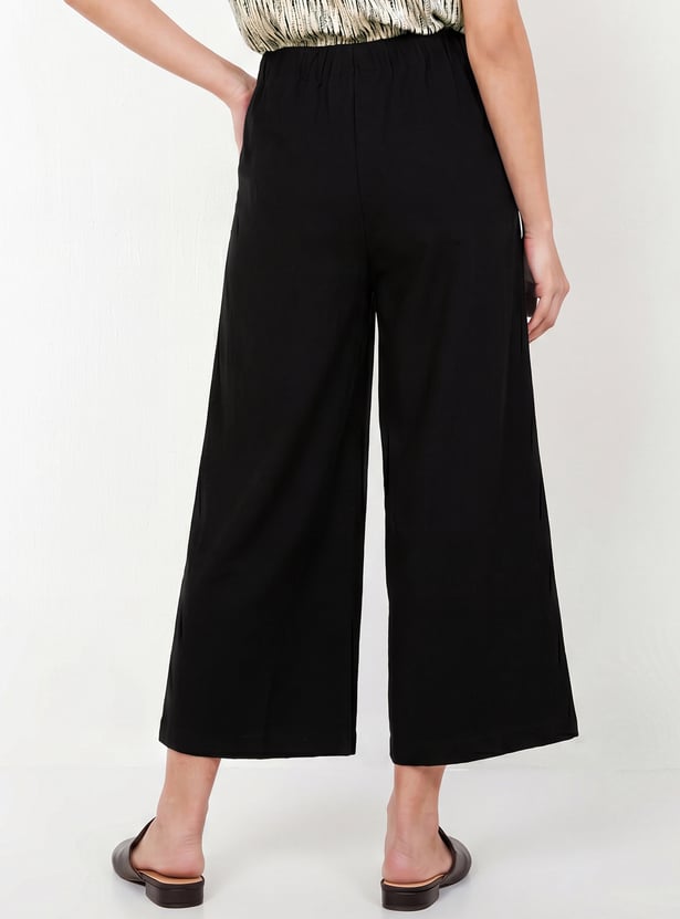 Women Solid Trousers