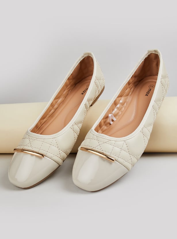 Women Patterned Ballerina Shoes