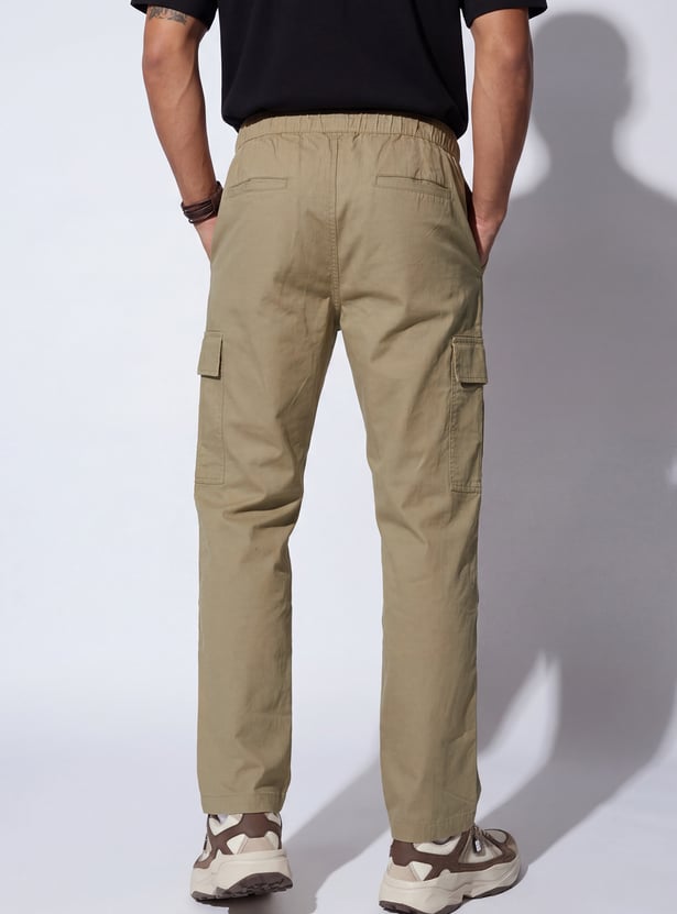URB_N Men Solid Cargo Trousers