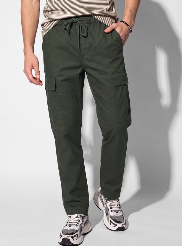 URB_N Men Solid Cargo Trousers