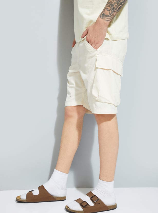 URB_N Men Solid Cargo Shorts