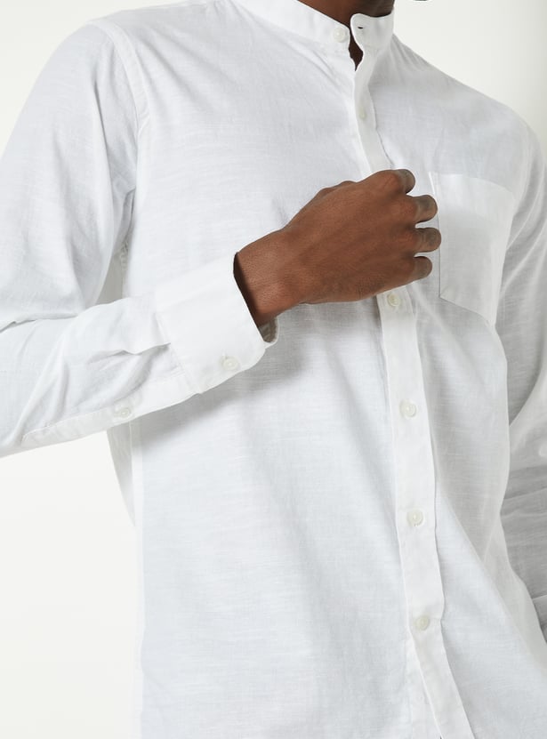 Men Solid Slim Fit Shirt